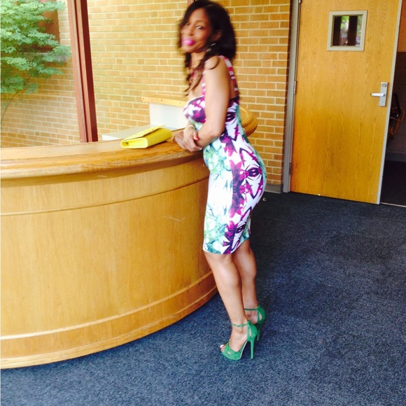 💯%Authentic JIMMY CHOO Greta Emerald Green Suede Sandals! $$PRICE DROP ALERT!! - Picture 10 of 11